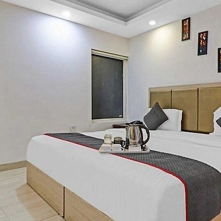 Super Hotel O Mahal Nowe Delhi Zewnętrze zdjęcie
