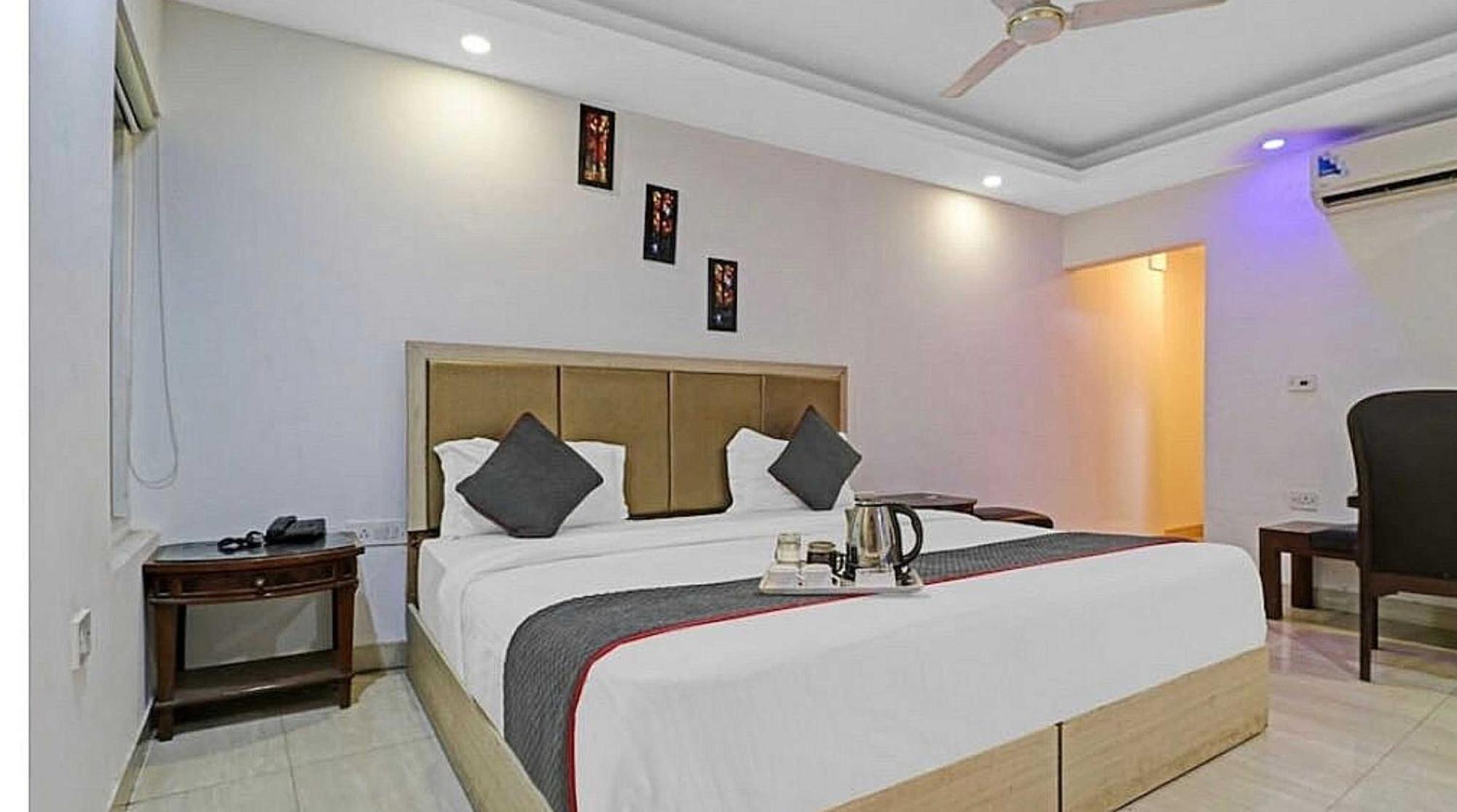 Super Hotel O Mahal Nowe Delhi Zewnętrze zdjęcie