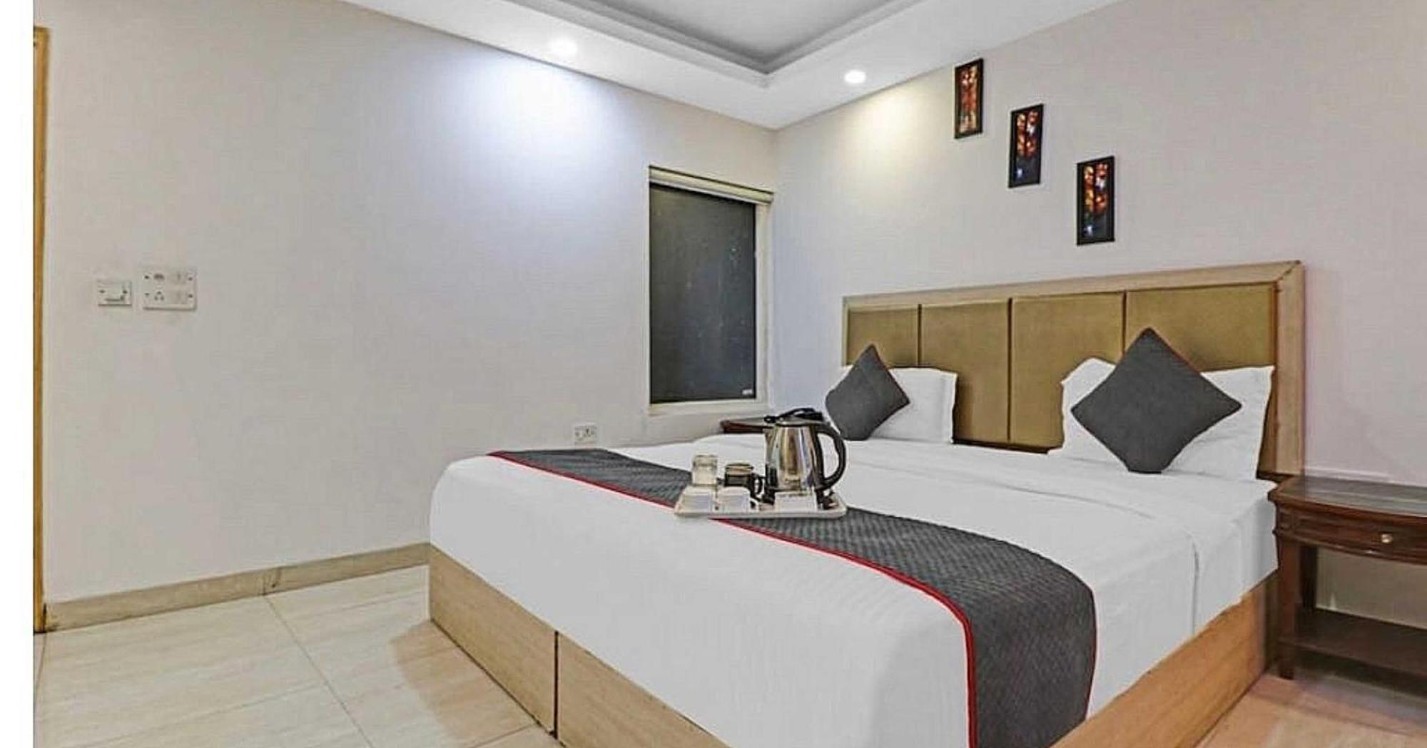 Super Hotel O Mahal Nowe Delhi Zewnętrze zdjęcie
