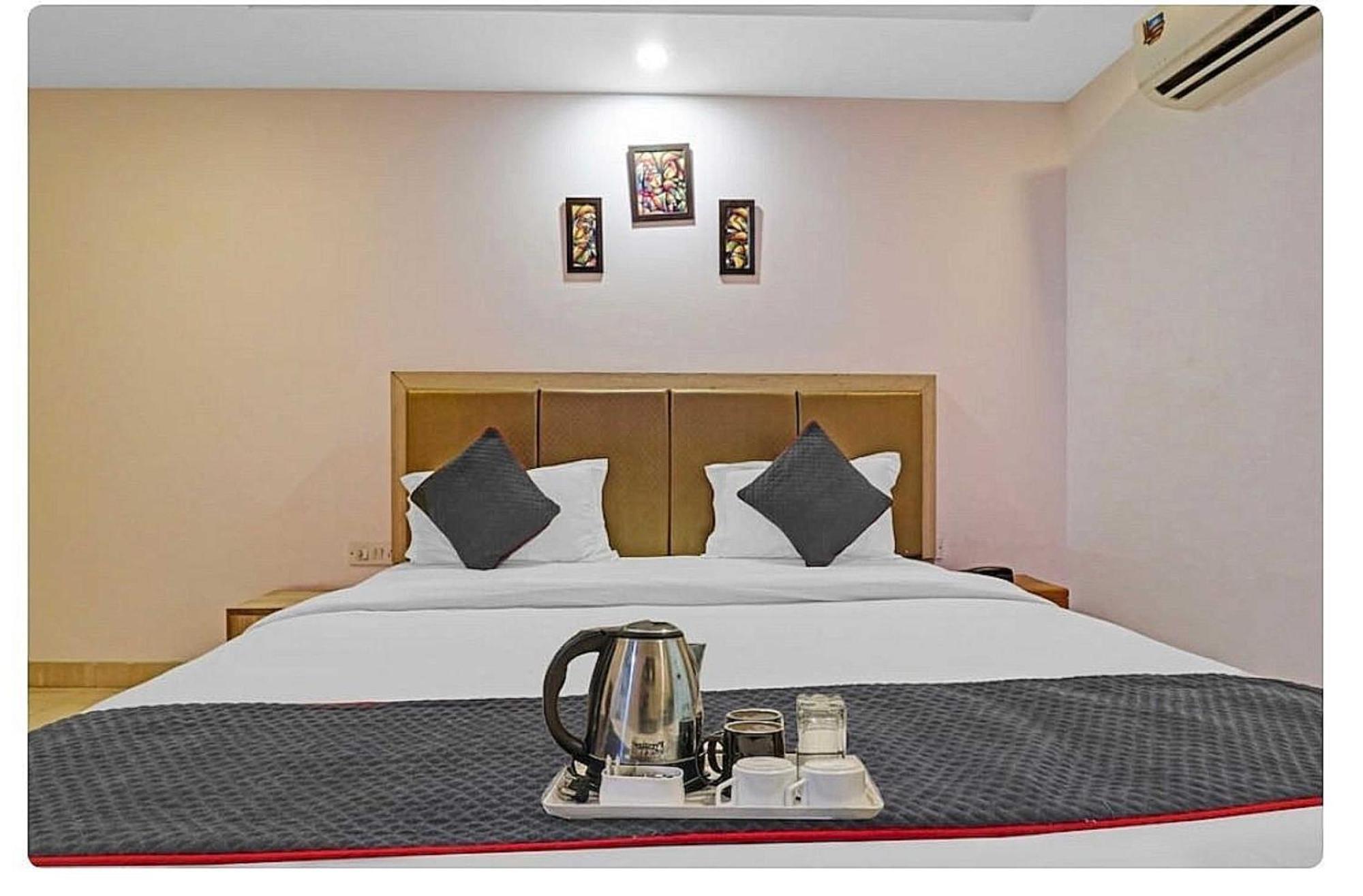 Super Hotel O Mahal Nowe Delhi Zewnętrze zdjęcie