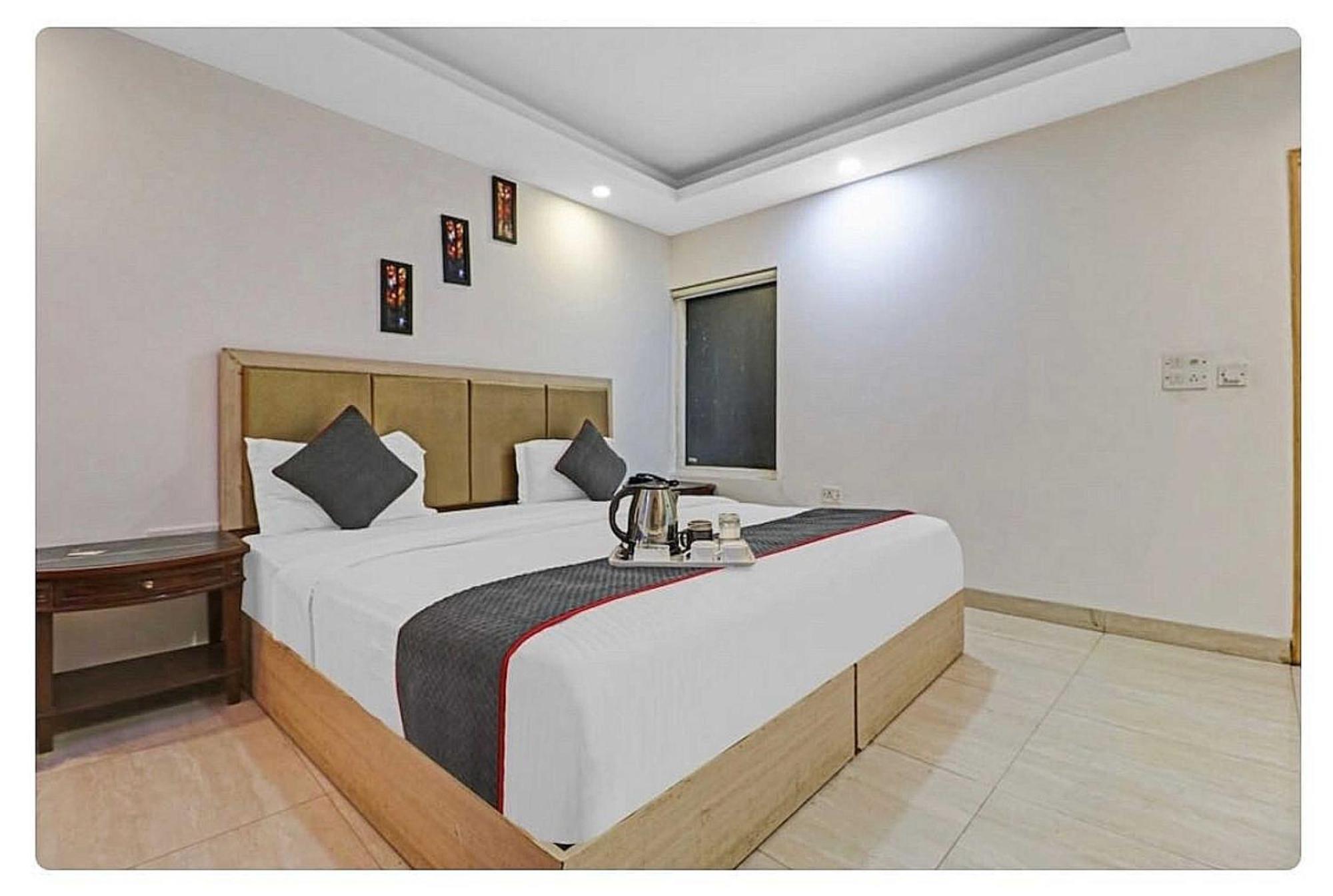 Super Hotel O Mahal Nowe Delhi Zewnętrze zdjęcie