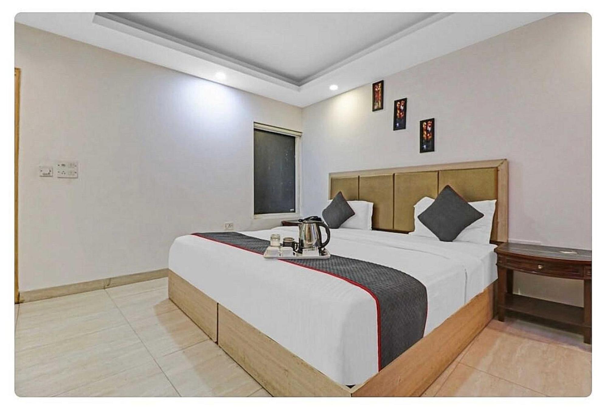 Super Hotel O Mahal Nowe Delhi Zewnętrze zdjęcie